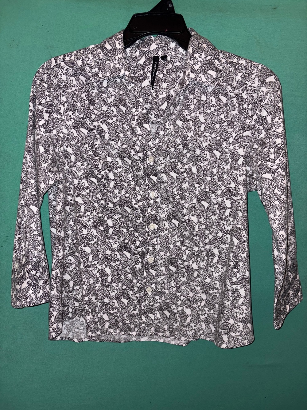 Women’s Black & White Paisley Button-Up Shirt size Petite medium